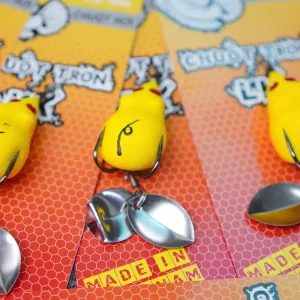 Thiết kế chuột trơn LK Hòa giúp chống vướng khi câu lóc trong bụi cỏ