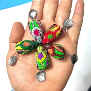 Cận cảnh 5 phiên bản màu sắc đa dạng của mồi câu lure Chuột Tiểu LK trên lòng bàn tay