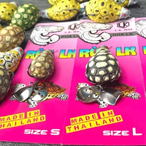 Cận cảnh chi tiết họa tiết mai rùa và lưỡi câu chống vướng mồi Rùa LK