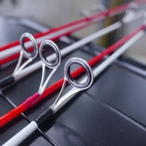 Chi tiết đầu bu chống xoắn và dàn khoen trên ngọn cần câu lure LK Shrimp