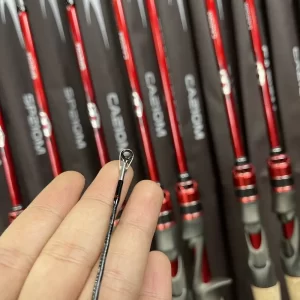 Cận cảnh đầu bu chống xoắn của dàn khoen Fuji trên cần câu lure LK Cán gỗ