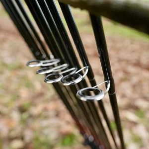 Hệ thống khoen tiêu chuẩn giúp thoát dây mượt mà trên cần lure LK Hòa