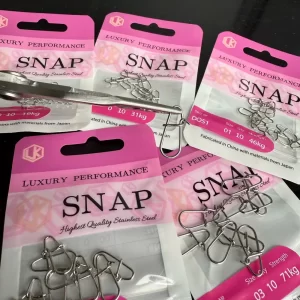 Khóa link Snap LK cận cảnh chất liệu thép sáng bóng không gỉ chuyên dụng cho cả môi trường nước mặn