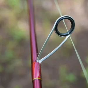 Cận cảnh dàn khoen Fuji xịn trên cần câu lure SV Pro 2025 giúp thoát dây mượt