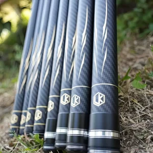 Chi tiết logo thương hiệu LK Hòa và kết cấu đối trọng ở gốc cần đài bản VIP 2024