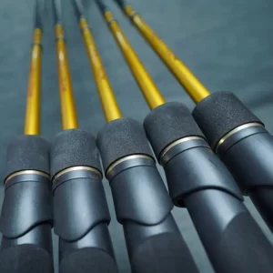 Chi tiết pát gắn máy câu chắc chắn của dòng cần lure Học sinh LK Hòa