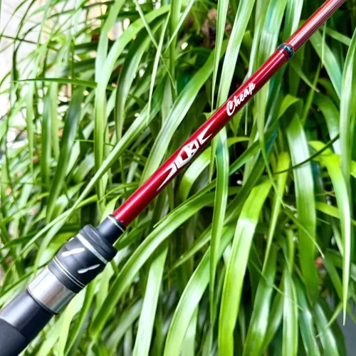 cheap-lk-mau-do.webp Phôi carbon cao cấp màu đỏ mận của dòng cần lure Cheap LK