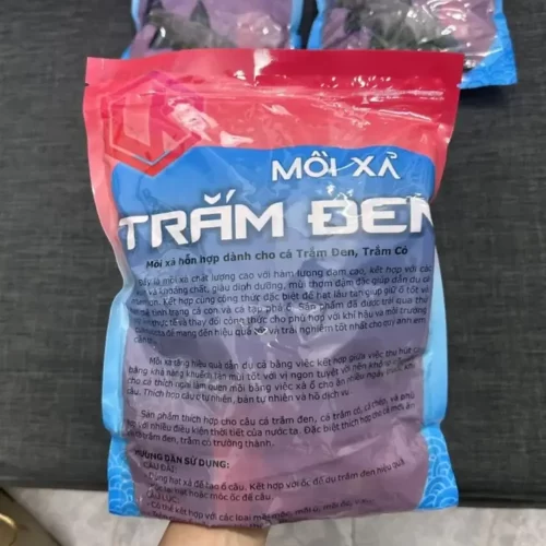 Hạt xả trắm đen LK cận cảnh bao bì ghi rõ cách tạo ổ câu đài