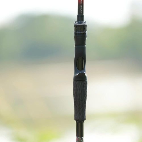 Cần câu lure Mono LK trang bị pats máy ngang có cò bám chắc tay khi câu