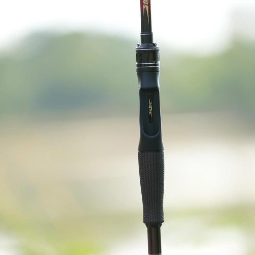 Cần câu lure Mono LK với tay cầm carbon chống trượt và thiết kế tinh tế