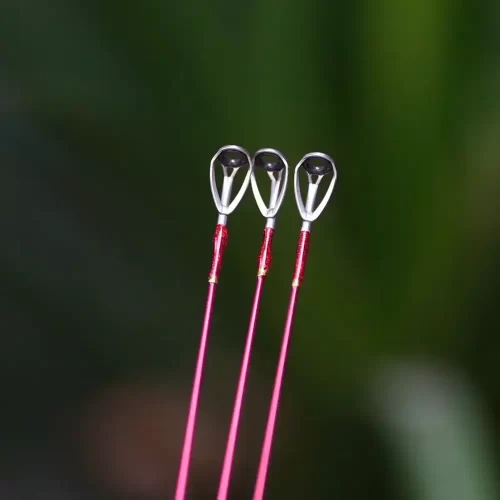 Cần Lure Suối 5 Khúc LK cận cảnh đầu ngọn cần và khoen fuji chống xoắn dây